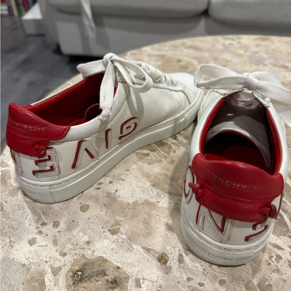 Women's White and Red Sneakers Givenchy - Picture 9 of 11